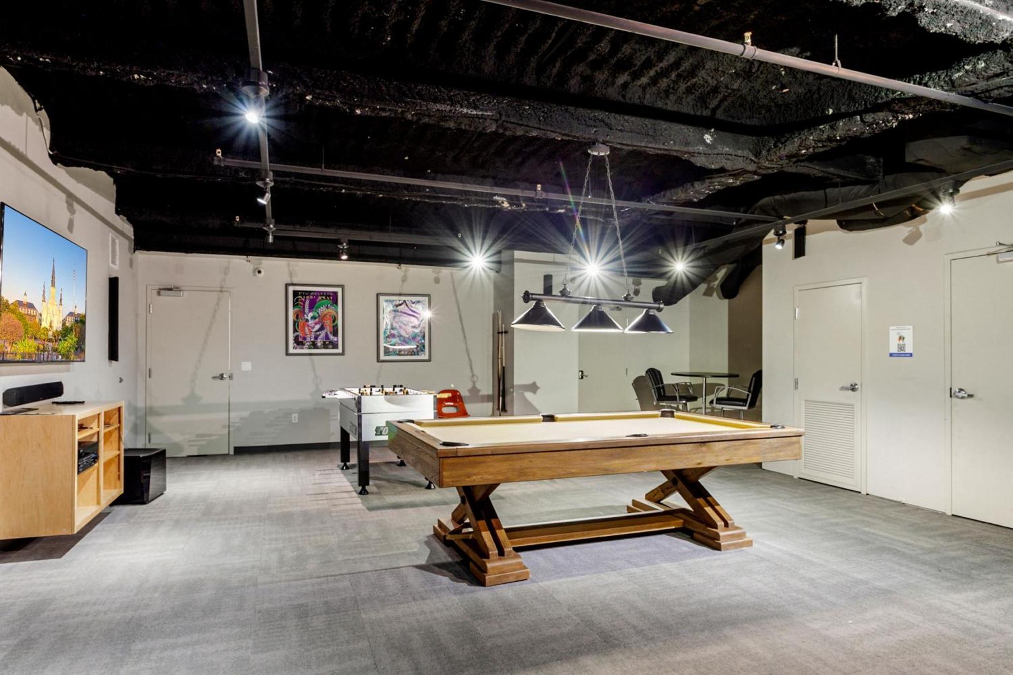 Modern Condo With Game Room In Downtown New Orleans Exteriör bild